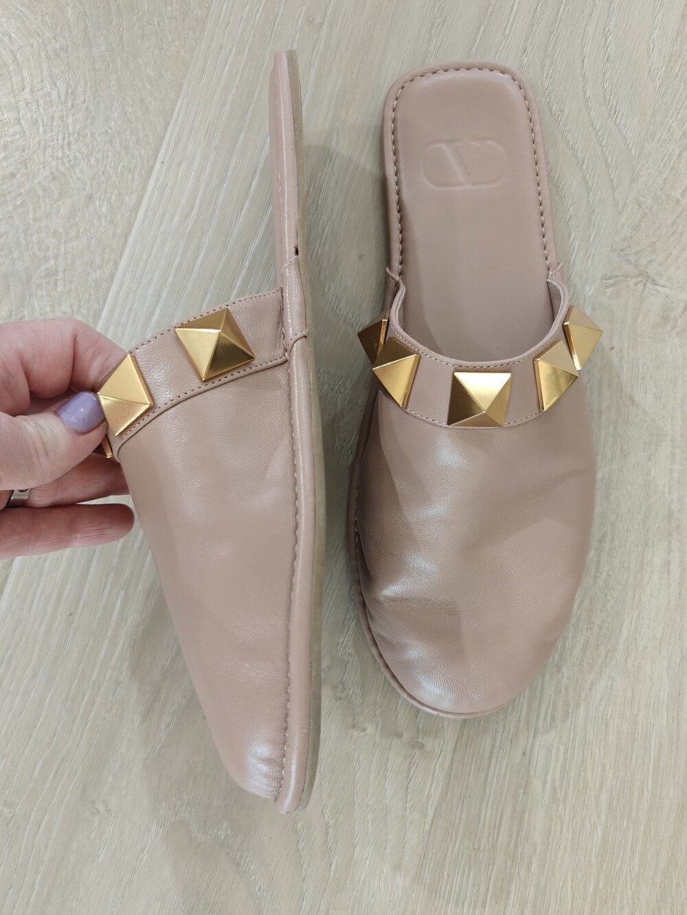 VALENTINO Flats || Size 38 - Picture 2 of 3